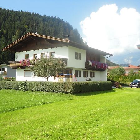 Landhaus Theresia Apartment Fügen Екстериор снимка