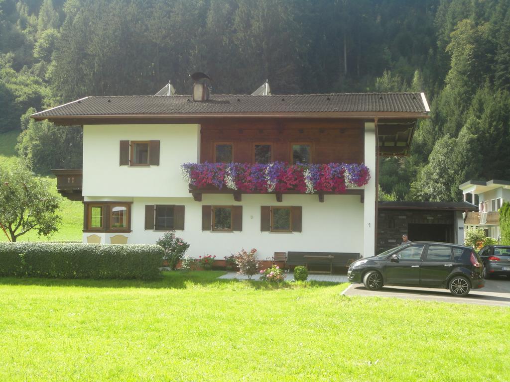 Landhaus Theresia Apartment Fügen Екстериор снимка