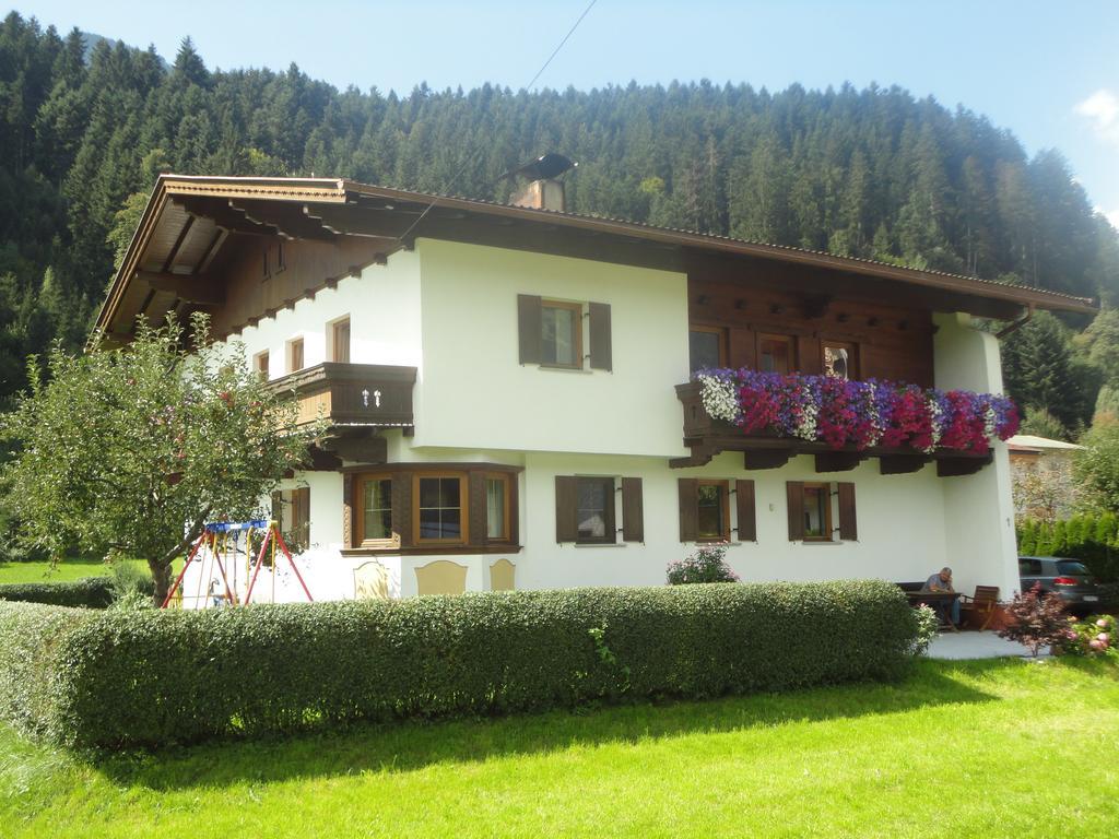 Landhaus Theresia Apartment Fügen Екстериор снимка