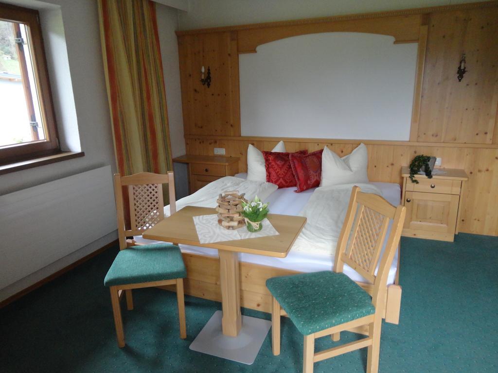 Landhaus Theresia Apartment Fügen Екстериор снимка